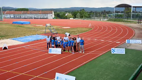 Renovación da pista de atletismo do complexo de Monterrei Renovación da pista de atletismo do complexo de Monterrei