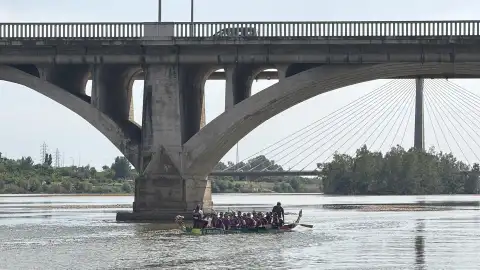 Caja Rural de Extremadura firma un convenio con el Club Piragüismo Extremadura para desarrollar actividades deportivas Caja Rural de Extremadura firma un convenio con el Club Piragüismo Extremadura para desarrollar actividades deportivas