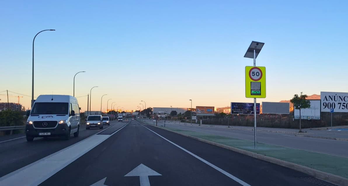 Villajoyosa refuerza la seguridad vial con radares pedagógicos y pasos de peatones inteligentes Villajoyosa refuerza la seguridad vial con radares pedagógicos y pasos de peatones inteligentes