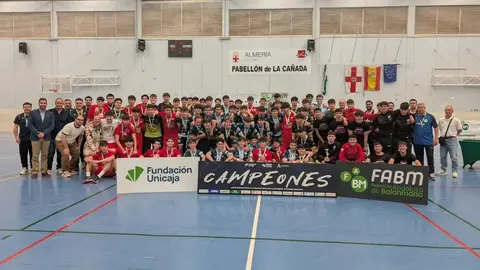Trops Málaga revalida título en la categoría División de Honor Juvenil Masculina Trops Málaga revalida título en la categoría División de Honor Juvenil Masculina