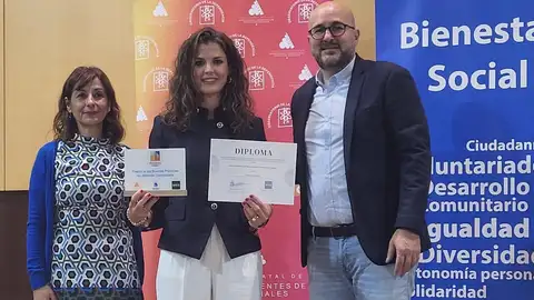 Premio en atención domiciliaria para el proyecto ejidense de la ‘Mesa Radar de lucha contra la Soledad No Deseada’ Premio en atención domiciliaria para el proyecto ejidense de la ‘Mesa Radar de lucha contra la Soledad No Deseada’