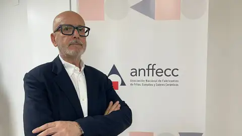 Vicente Bagán, presidente de la Asociación Nacional de Fabricantes de Fritas, Esmaltes y Colores Cerámicos (ANFFECC) Vicente Bagán, presidente de la Asociación Nacional de Fabricantes de Fritas, Esmaltes y Colores Cerámicos (ANFFECC)