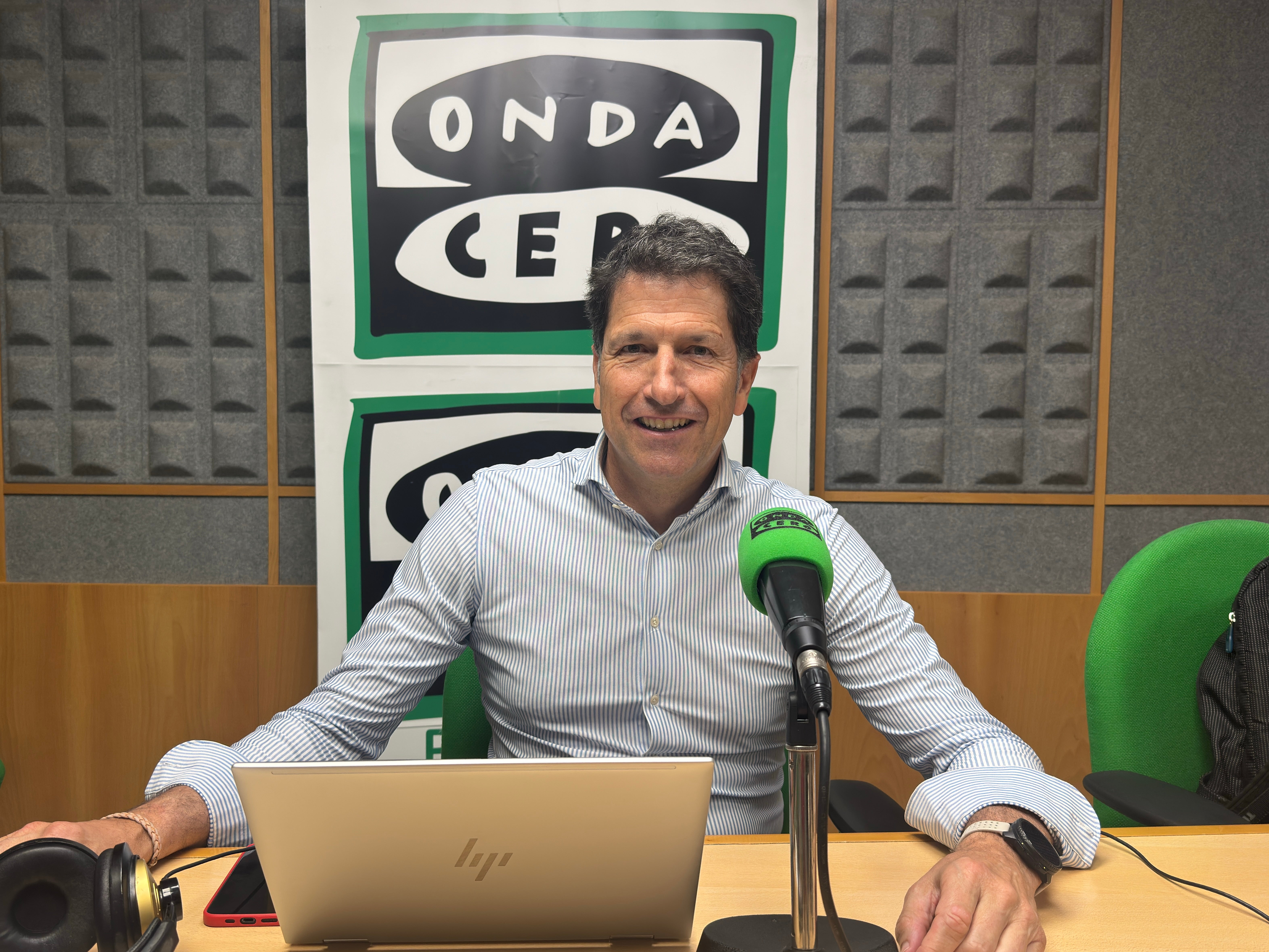 Iñaki Ecay: "La profesionalización y el relevo generacional son los grandes retos de la empresa familiar" — Pamplona cover