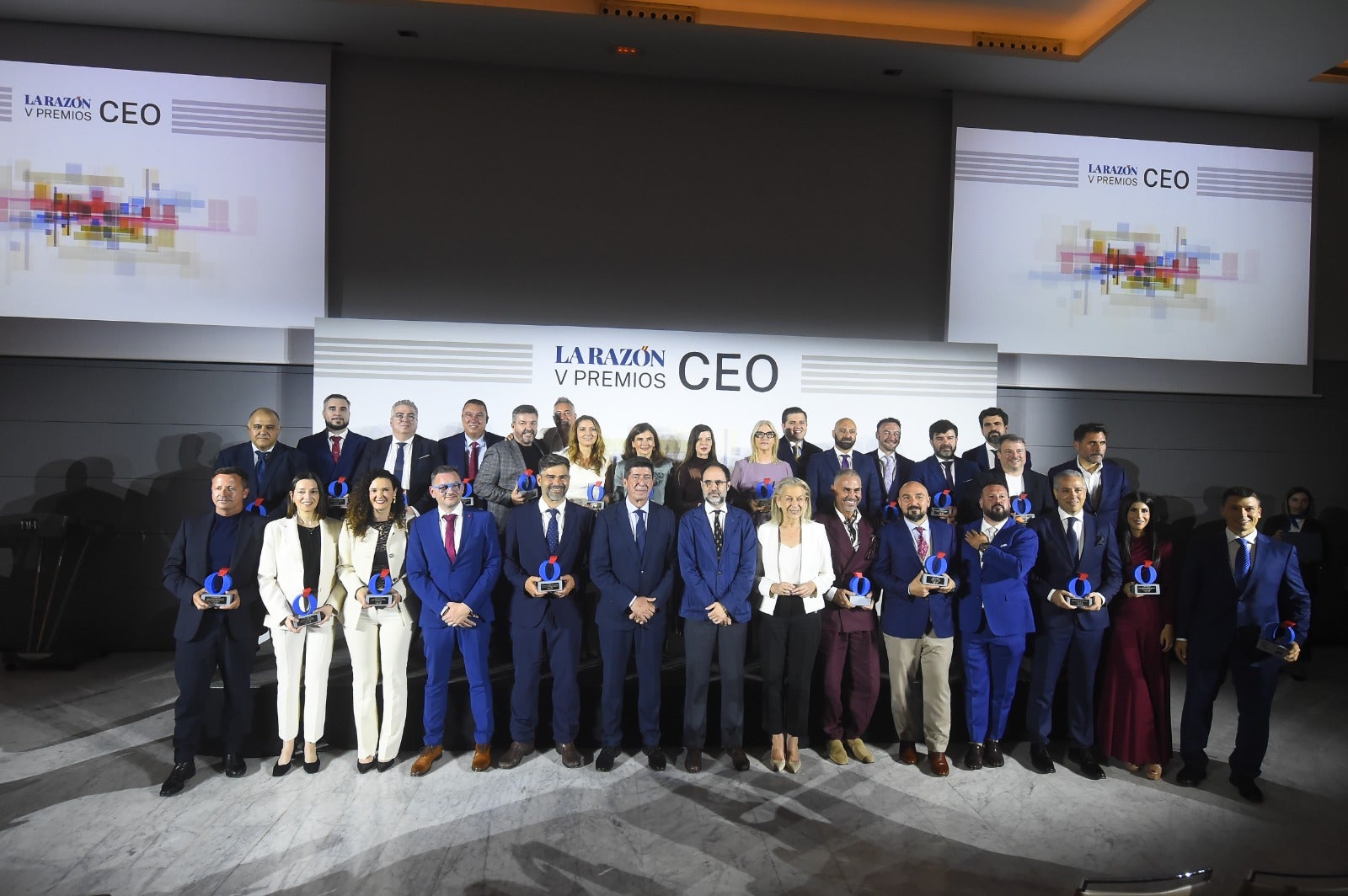 La empresa encuentra sus “primus inter pares” en los V Premios CEO de La Razón La empresa encuentra sus “primus inter pares” en los V Premios CEO de La Razón