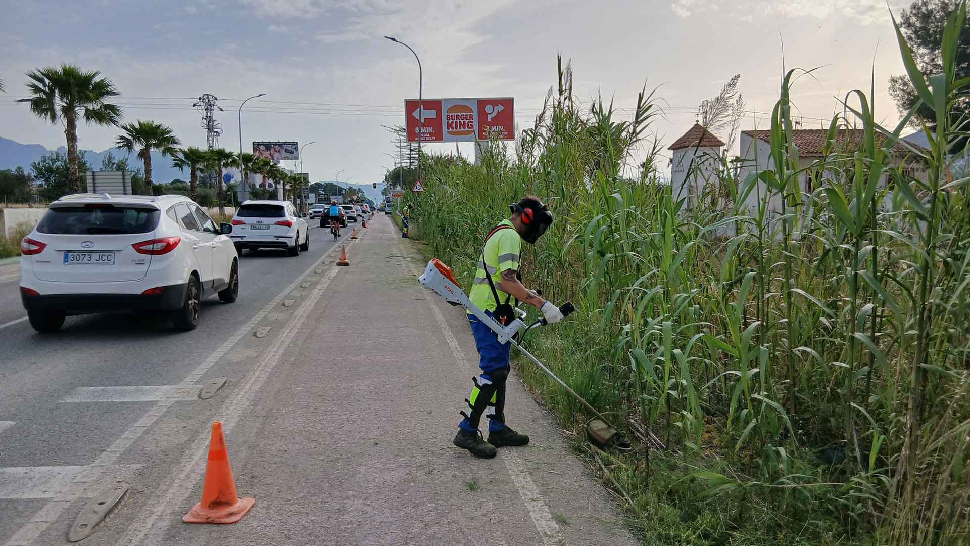Benidorm mejora la seguridad y la imagen de la avenida Comunidad Valenciana Benidorm mejora la seguridad y la imagen de la avenida Comunidad Valenciana