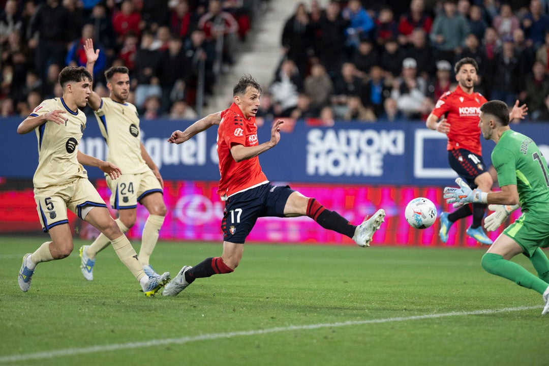 Derrota de Osasuna ante el Barça en El Sadar Derrota de Osasuna ante el Barça en El Sadar