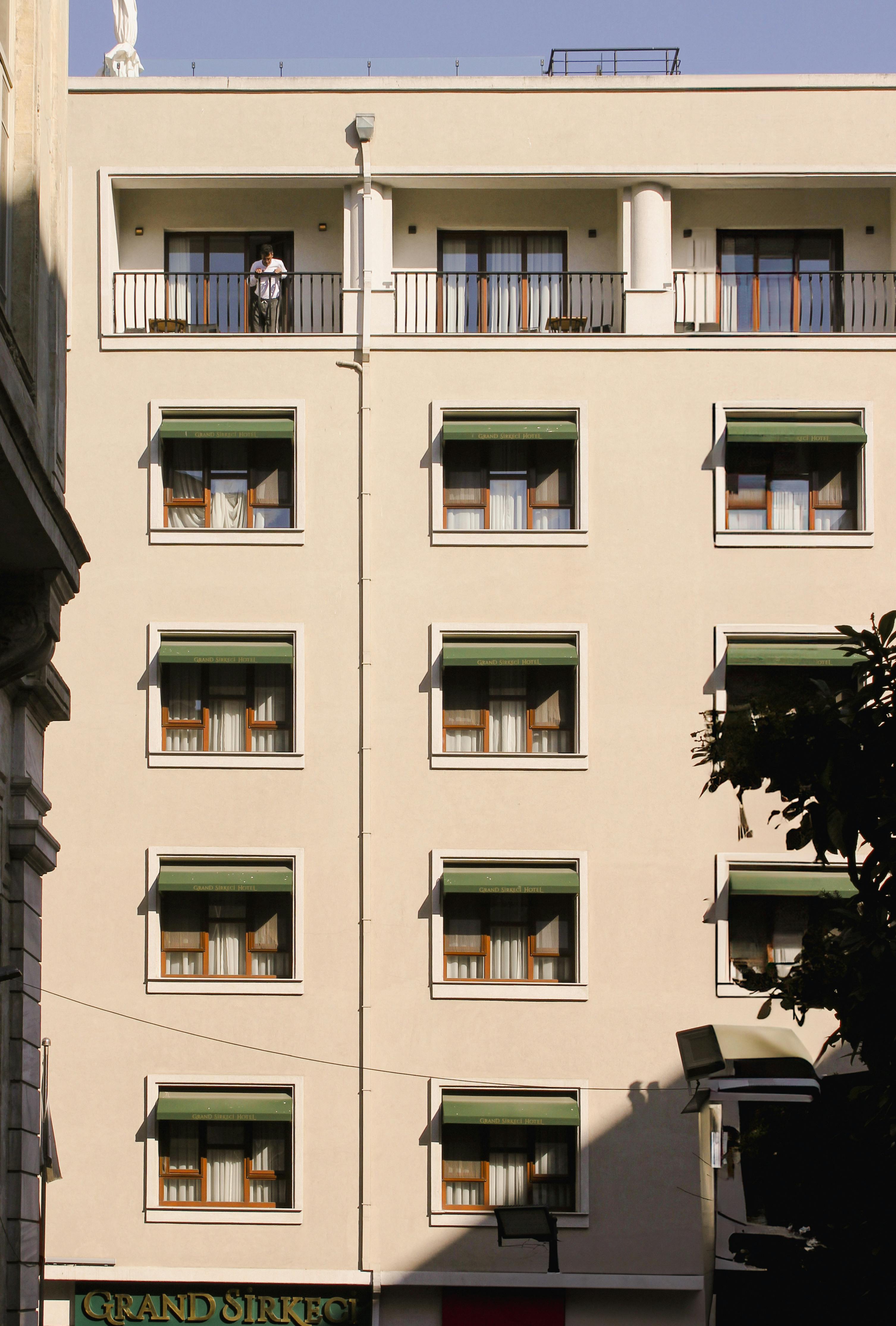 ¿Por qué conocemos cada vez menos a nuestros vecinos? Onda Cero desvela las claves de la nueva realidad urbana ¿Por qué conocemos cada vez menos a nuestros vecinos? Onda Cero desvela las claves de la nueva realidad urbana