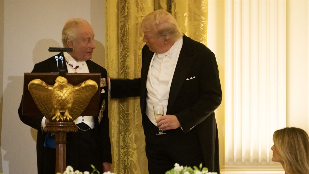 Los 'zascas' de Carlos III a Donald Trump durante su visita a Estados Unidos: 