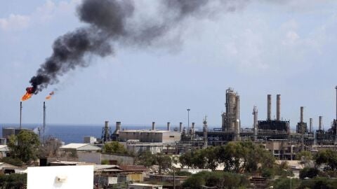 Imagen de archivo de una refiner&iacute;a de petr&oacute;leo. 