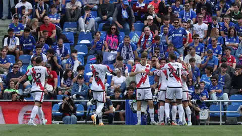 El Rayo alarga su fiesta europea y amarra la permanencia El Rayo alarga su fiesta europea y amarra la permanencia