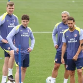 Julián, Giuliano, Sorloth y Giménez, en la lista para medirse al Arsenal Julián, Giuliano, Sorloth y Giménez, en la lista para medirse al Arsenal