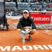 Sinner arrolla a Zverev y conquista Madrid Sinner arrolla a Zverev y conquista Madrid