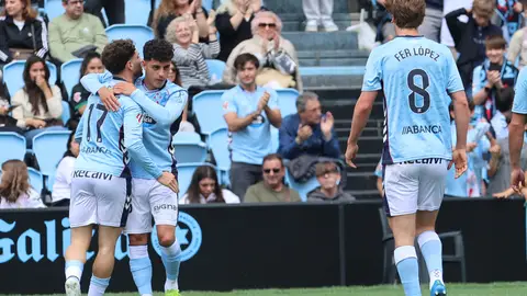 El Celta corta su mala racha y frena la buena dinámica del Elche El Celta corta su mala racha y frena la buena dinámica del Elche