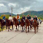 La Feria de Abril de Infiesto 2026 cumplió y superó las expectativas con miles de personas disfrutando de las citas rocieras