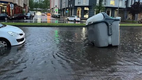 Una tormenta causa inundaciones en varias zonas de Santander Una tormenta causa inundaciones en varias zonas de Santander