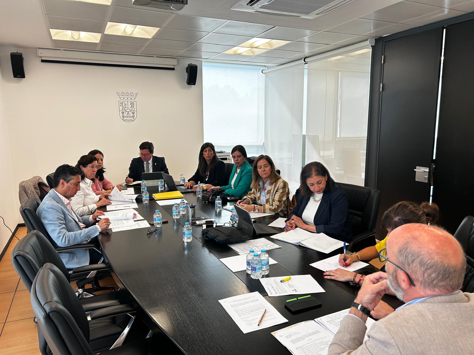 FEVAL aprueba la planificación para 2027 y elige presidenta, por el sistema de rotación a la alcaldesa de Don Benito, Elisabeth Medina FEVAL aprueba la planificación para 2027 y elige presidenta, por el sistema de rotación a la alcaldesa de Don Benito, Elisabeth Medina