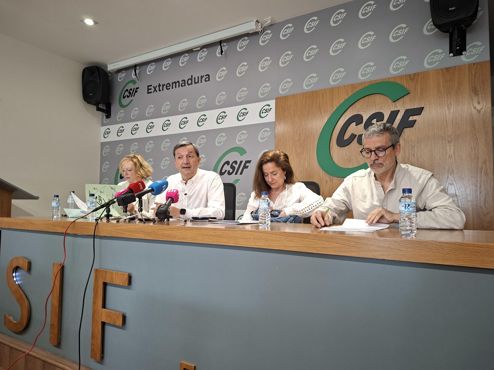 CSIF pide que la Junta negocie un "gran" acuerdo de legislatura para mejorar condiciones de los empleados públicos CSIF pide que la Junta negocie un "gran" acuerdo de legislatura para mejorar condiciones de los empleados públicos