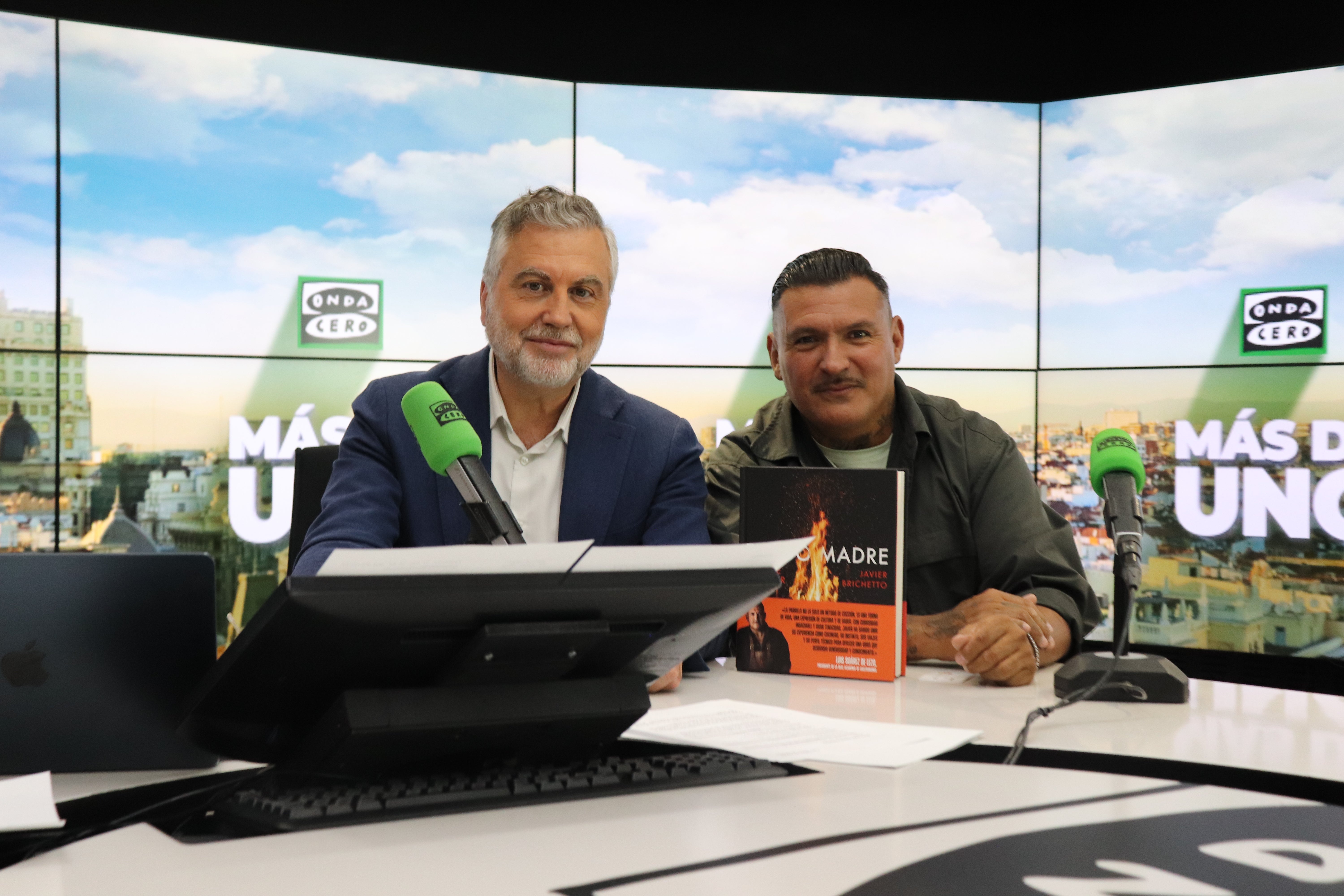 El cocinero Javier Brichetto explica en Más de uno la clave para comprar una buena parrilla: "El hierro es el mejor material" El cocinero Javier Brichetto explica en Más de uno la clave para comprar una buena parrilla: "El hierro es el mejor material"