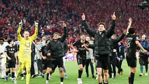 Los jugadores del PSG celebran el pase a la final de la Champions Los jugadores del PSG celebran el pase a la final de la Champions