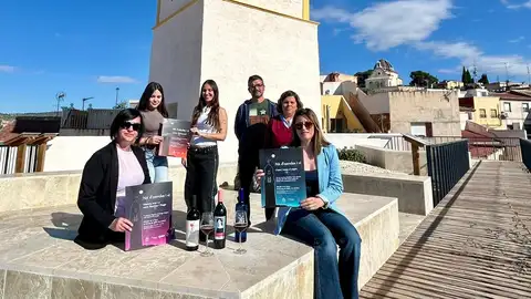 ‘Turisme Monòver promueve un ciclo de catas de vinos en el nuevo Mirador de la Torrel del Reloj. ‘Turisme Monòver promueve un ciclo de catas de vinos en el nuevo Mirador de la Torrel del Reloj.