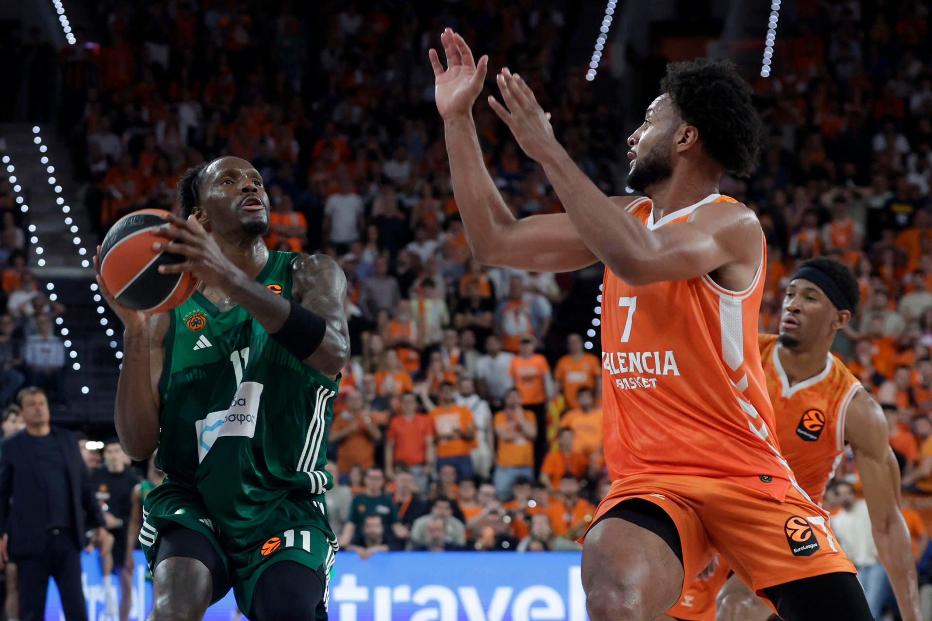 Valencia, a ganar para sobrevivir en la pista del Panathinaikos Valencia, a ganar para sobrevivir en la pista del Panathinaikos