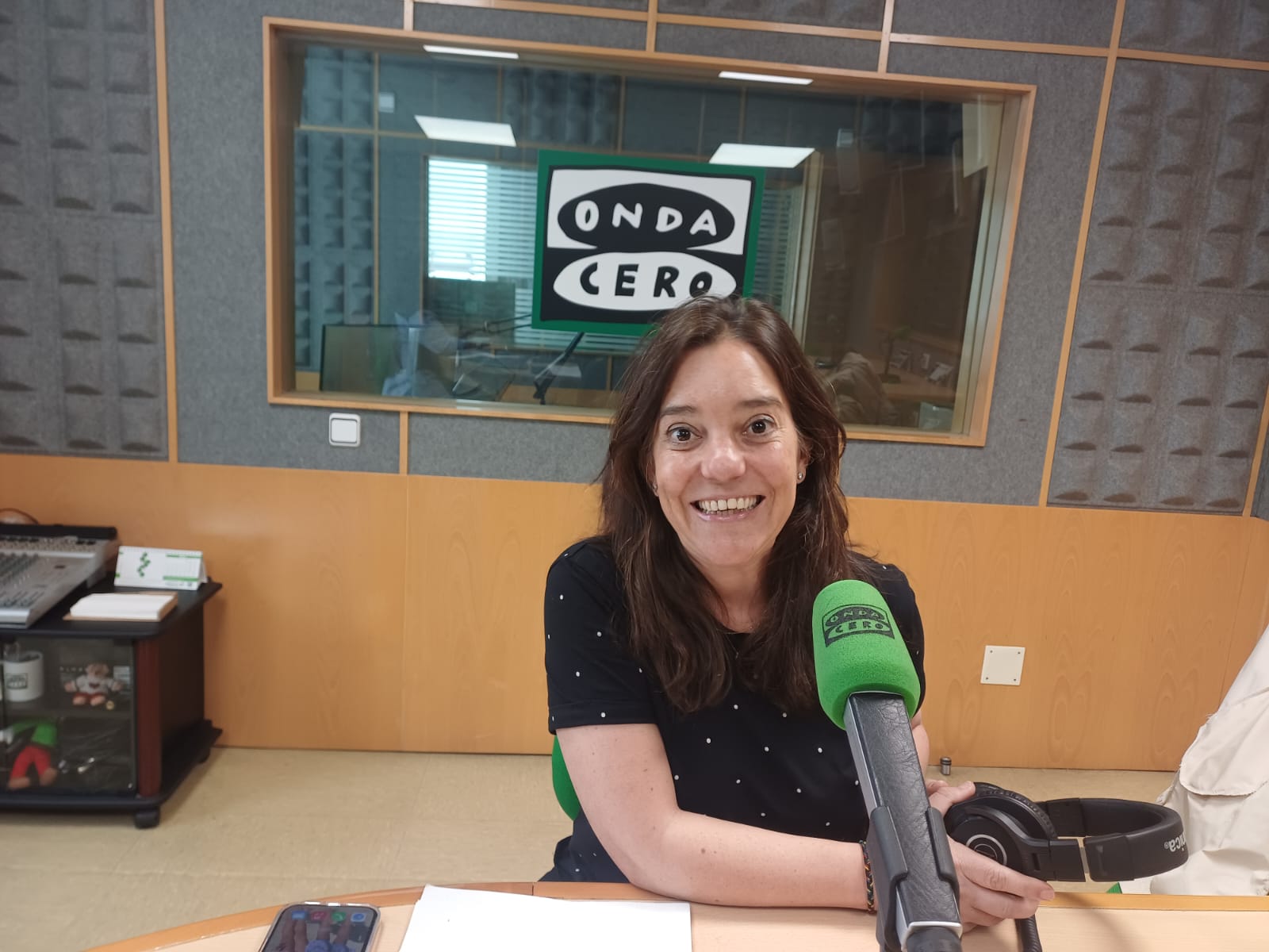Inés Rey: "Habrá 1.000 plazas menos de campamentos, 6.130, pero más horas, de una a dos semanas, y más conciliación familiar" Inés Rey: "Habrá 1.000 plazas menos de campamentos, 6.130, pero más horas, de una a dos semanas, y más conciliación familiar"