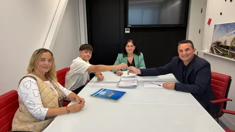 La Nucía entrega las llaves de las 3 primeras Viviendas para Jóvenes La Nucía entrega las llaves de las 3 primeras Viviendas para Jóvenes