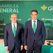 El presidente de Globalcaja, Mariano León, y el director general de la entidad, Pedro Palacios.