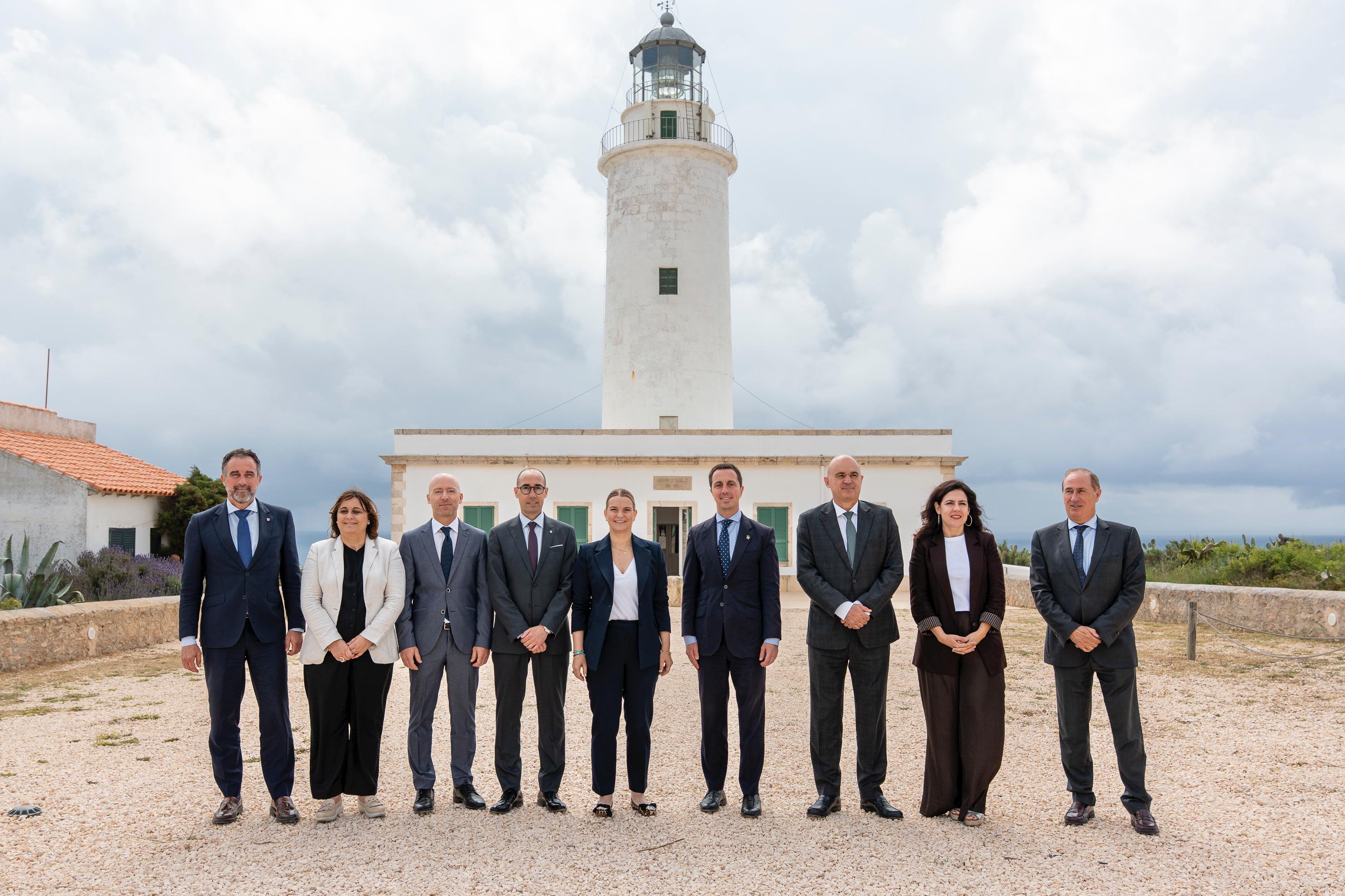 Baleares moviliza 15 millones en ayudas sociales para paliar los efectos de la guerra Baleares moviliza 15 millones en ayudas sociales para paliar los efectos de la guerra