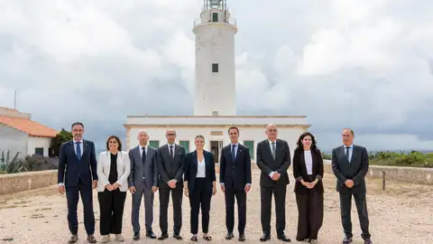Baleares moviliza 15 millones en ayudas sociales para paliar los efectos de la guerra. Baleares moviliza 15 millones en ayudas sociales para paliar los efectos de la guerra.