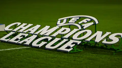 LaLiga amarra una quinta plaza para la Champions gracias al Rayo LaLiga amarra una quinta plaza para la Champions gracias al Rayo