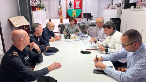 Reuni&oacute;n previa al inicio de las obras de modernizaci&oacute;n del riego en Benifai&oacute;