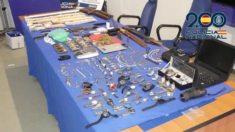 Cuatro detenidos al desmantela un grupo dedicado a la distribución de cocaína en Talavera Cuatro detenidos al desmantela un grupo dedicado a la distribución de cocaína en Talavera