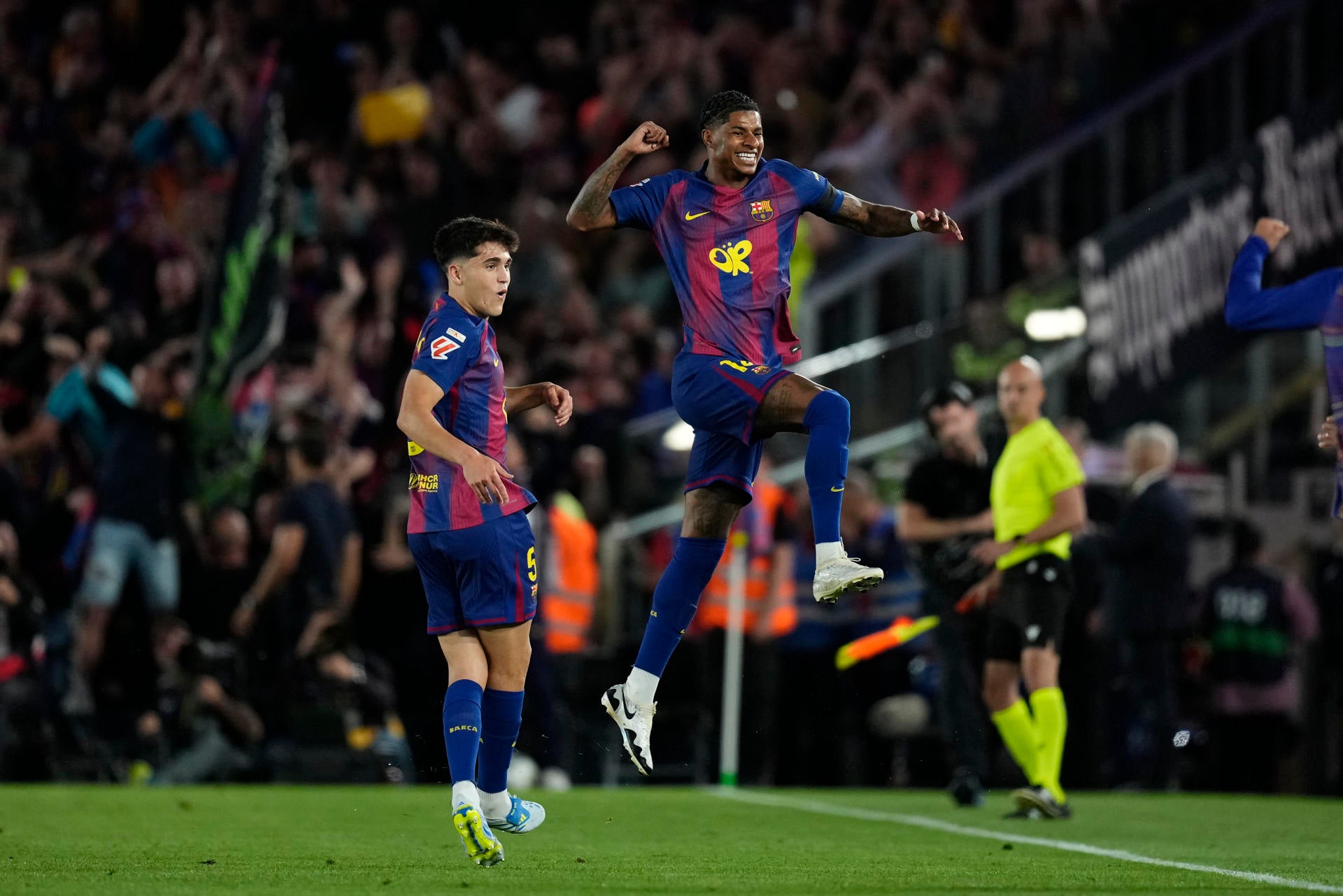 El delantero británico del FC Barcelona, Marcus Rashford, celebra el primer gol del equipo blaugrana El delantero británico del FC Barcelona, Marcus Rashford, celebra el primer gol del equipo blaugrana