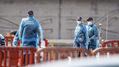 Miembros del equipo de Sanidad Exterior que ha colaborado en el operativo de desembarco del Hondius