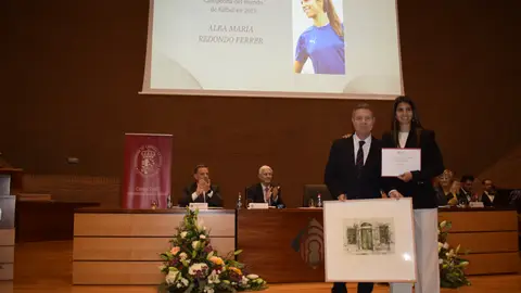 Andrés Iniesta y Alba Redondo reciben el Reconocimiento de Honor Andrés Iniesta y Alba Redondo reciben el Reconocimiento de Honor