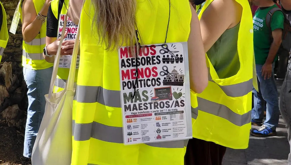 Una profesora pide menos cargos públicos y más para la educación pública Una profesora pide menos cargos públicos y más para la educación pública