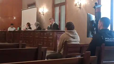 El acusado del crimen de la Colònia de Sant Jordi es expulsado del juicio El acusado del crimen de la Colònia de Sant Jordi es expulsado del juicio