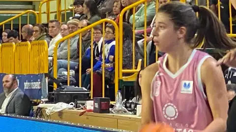 Inés Santibáñez, en un partido con el Joventut Inés Santibáñez, en un partido con el Joventut