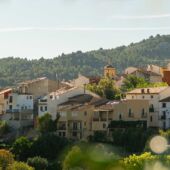 Callosa d’en Sarrià y Confrides reciben ayudas de la Generalitat contra la despoblación y para la recuperación del patrimonio municipal