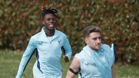 Nico Williams sufre una lesión leve y llegará al Mundial Nico Williams sufre una lesión leve y llegará al Mundial