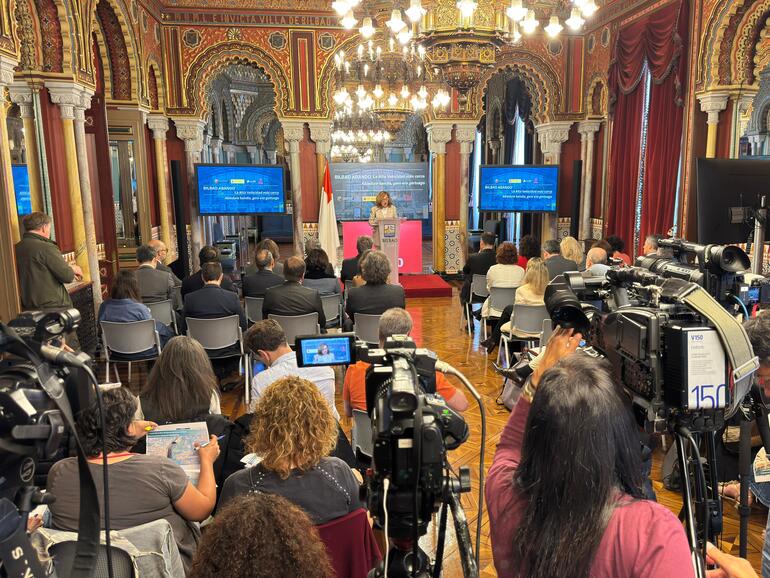 El TAV llegará directo a Bilbao con una estación provisional en superficie que no compromete el soterramiento de Abando El TAV llegará directo a Bilbao con una estación provisional en superficie que no compromete el soterramiento de Abando