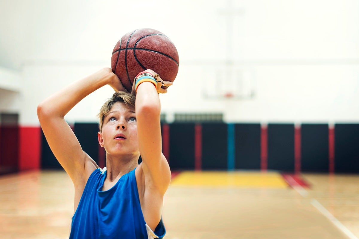 La valoración cardiológica deportiva permite detectar de forma precoz posibles patologías y adaptar la actividad física a cada menor La valoración cardiológica deportiva permite detectar de forma precoz posibles patologías y adaptar la actividad física a cada menor
