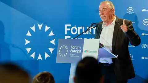 El síndic de Compromís en Les Corts, Joan Baldoví, que se ha propuesto para ser el candidato de su formación a la Presidencia de la Generalitat en las elecciones autonómicas de 2027, ofrece una conferencia en el Fórum Europa Tribuna Mediterránea. El síndic de Compromís en Les Corts, Joan Baldoví, que se ha propuesto para ser el candidato de su formación a la Presidencia de la Generalitat en las elecciones autonómicas de 2027, ofrece una conferencia en el Fórum Europa Tribuna Mediterránea.