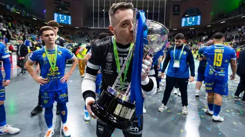 Gus se despide como una leyenda en el Peñíscola FS Gus se despide como una leyenda en el Peñíscola FS