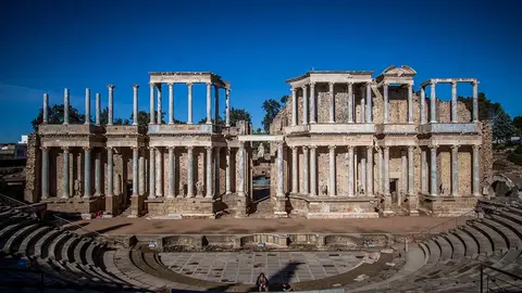 Una exposición muestra en el Centro Fundación Caja Rioja de Calahorra la historia del Teatro Romano de Mérida Una exposición muestra en el Centro Fundación Caja Rioja de Calahorra la historia del Teatro Romano de Mérida