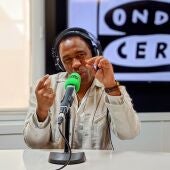 Dayramir Gonzalez en un moment de l'entrevista que li ha fet Miriam Franch a La Ciutat