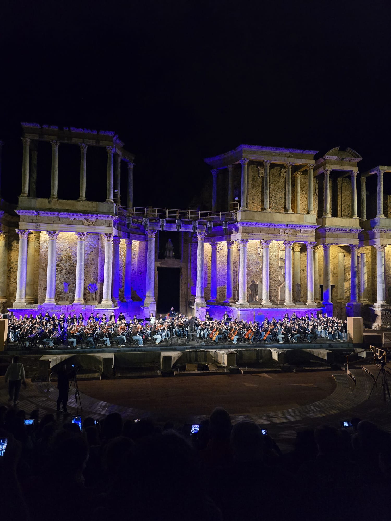 Academia Mozart participa en el VIII Encuentro Musicaeduca celebrado en el Teatro Romano de Mérida Academia Mozart participa en el VIII Encuentro Musicaeduca celebrado en el Teatro Romano de Mérida