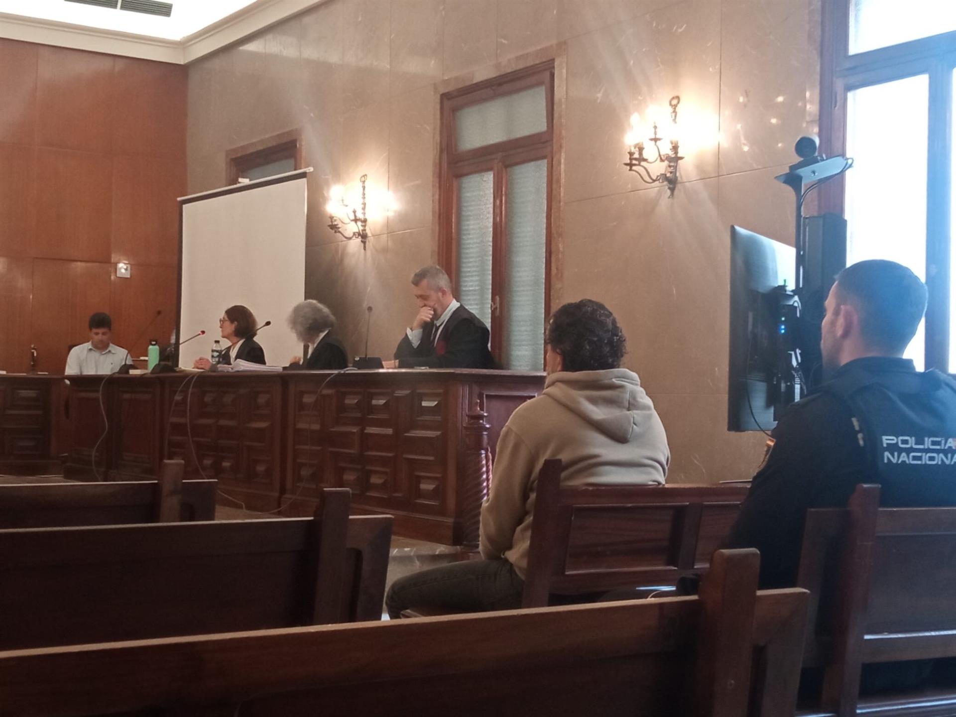 Los forenses confirman que la víctima del crimen de la Colònia de Sant Jordi tenía el rostro desfigurado Los forenses confirman que la víctima del crimen de la Colònia de Sant Jordi tenía el rostro desfigurado