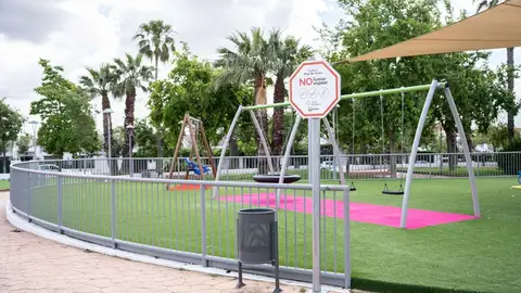 Ocho zonas de juegos infantiles de Mérida se señalizan como "espacios sin humo" Ocho zonas de juegos infantiles de Mérida se señalizan como "espacios sin humo"